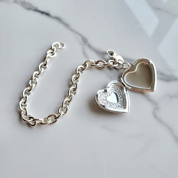 Silver Plated Heart Picture Locket Bracelet Charm Jewelry - Picture 4 of 5